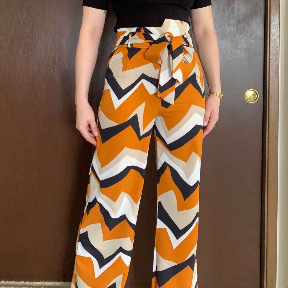 Wide-Leg Patterned Trouser with Waist Tie